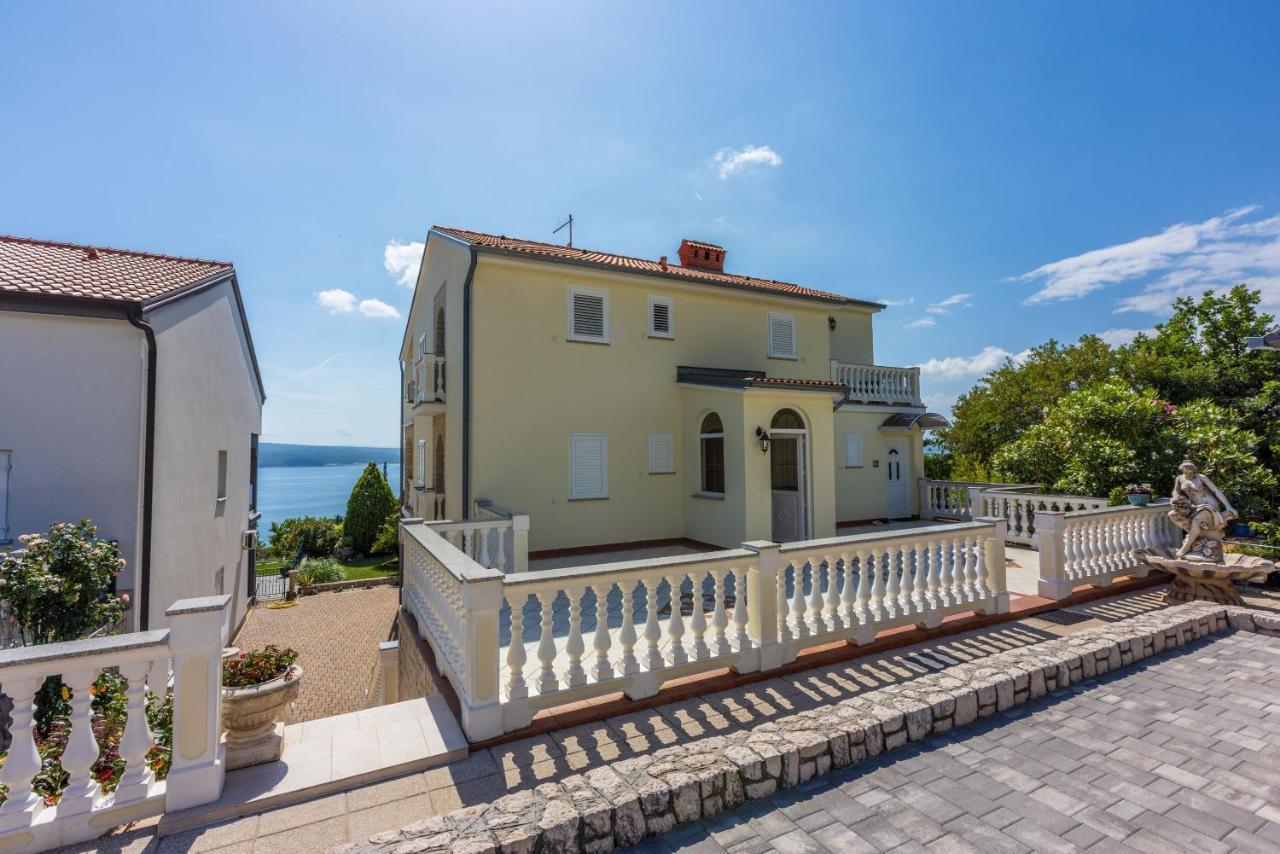 Apartments Ruza Crikvenica Exteriör bild